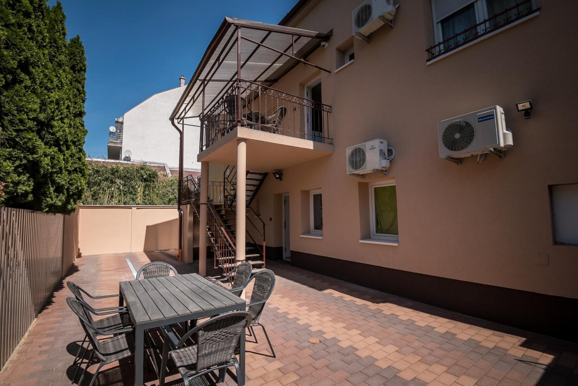 Mokka Apartman Szeged Bagian luar foto