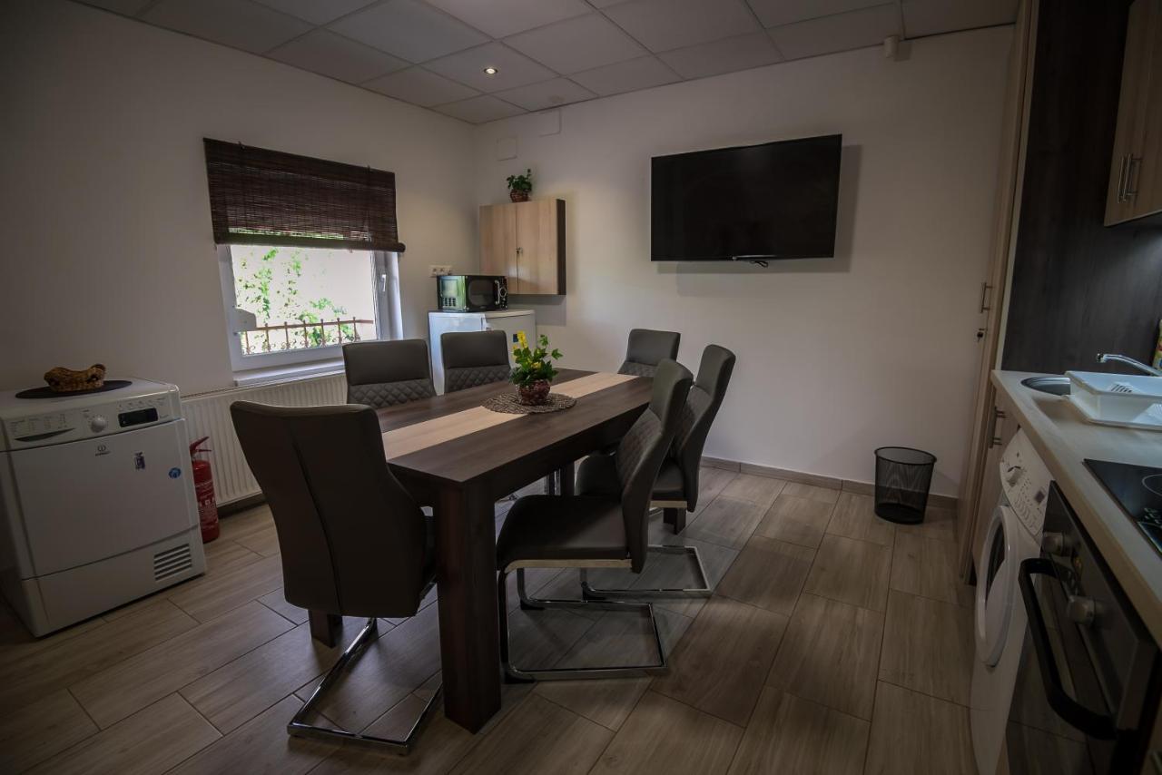 Mokka Apartman Szeged Bagian luar foto