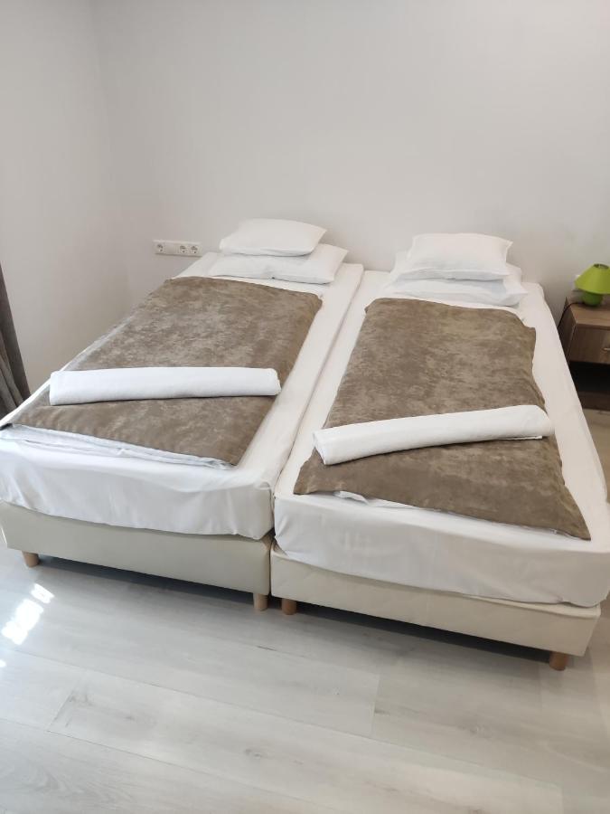 Mokka Apartman Szeged Bagian luar foto